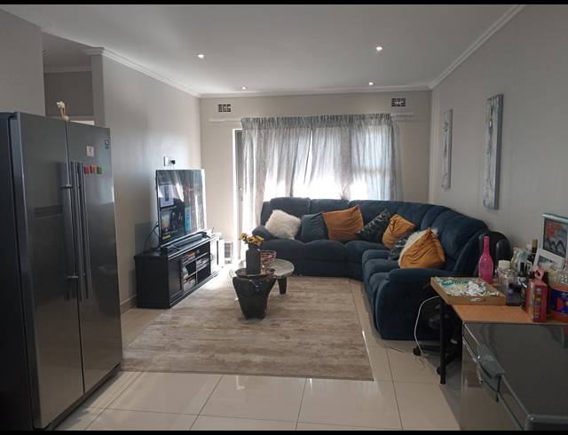 2 BEDROOM APARTMENT TO LET IN UMHLANGA RIDGE